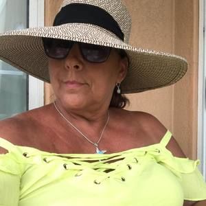 Meet your Posher, Priscilla